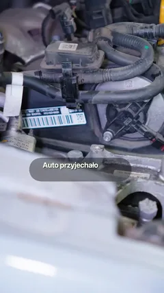 Volkswagen Passat B8: górna część jednostki napędowej przed rozpoczęciem prac.