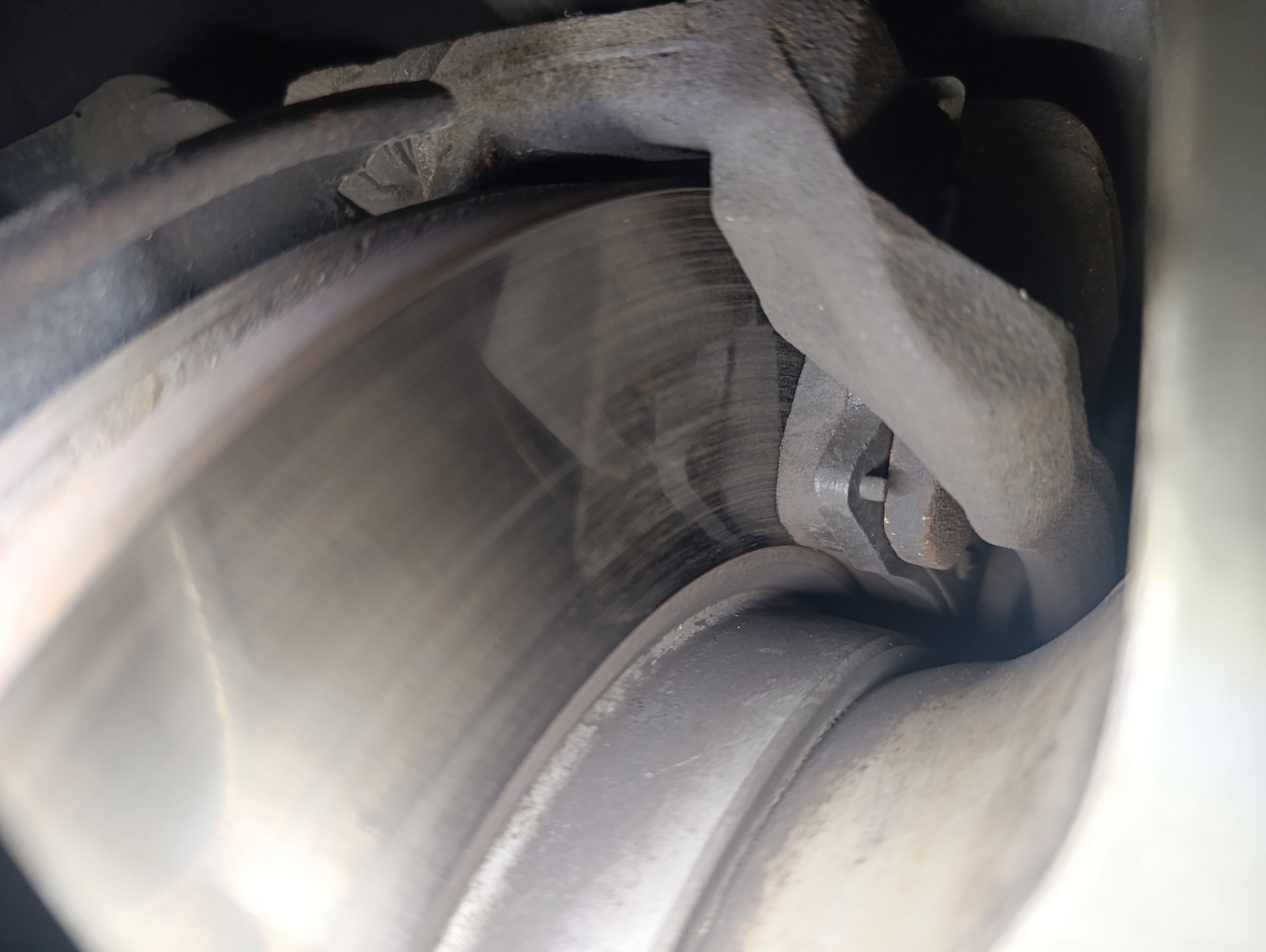 Klocki hamulcowe na przedniej osi - CHEVROLET CRUZE liftback