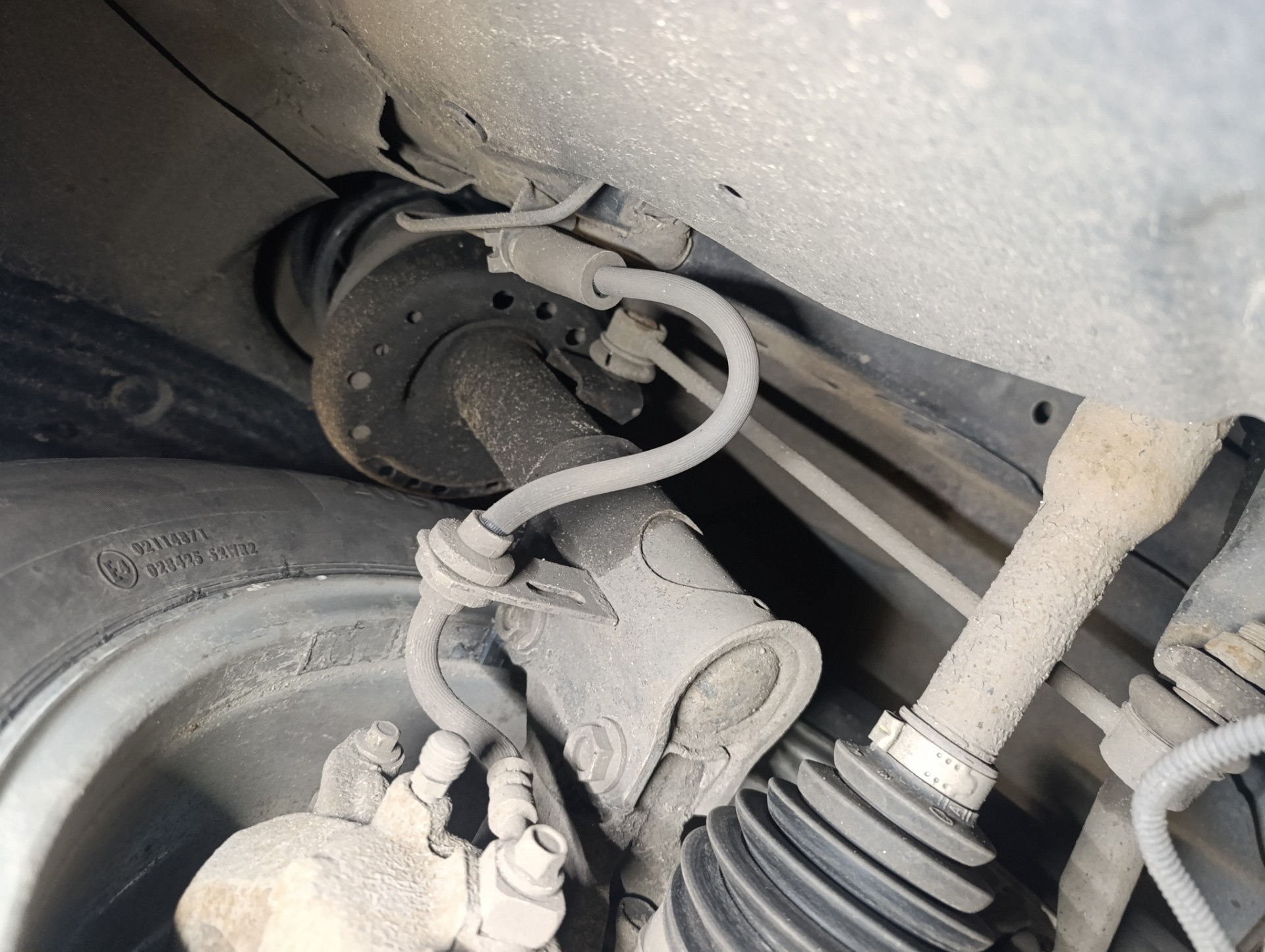 Przewody hamulcowe na przedniej osi - CHEVROLET CRUZE liftback