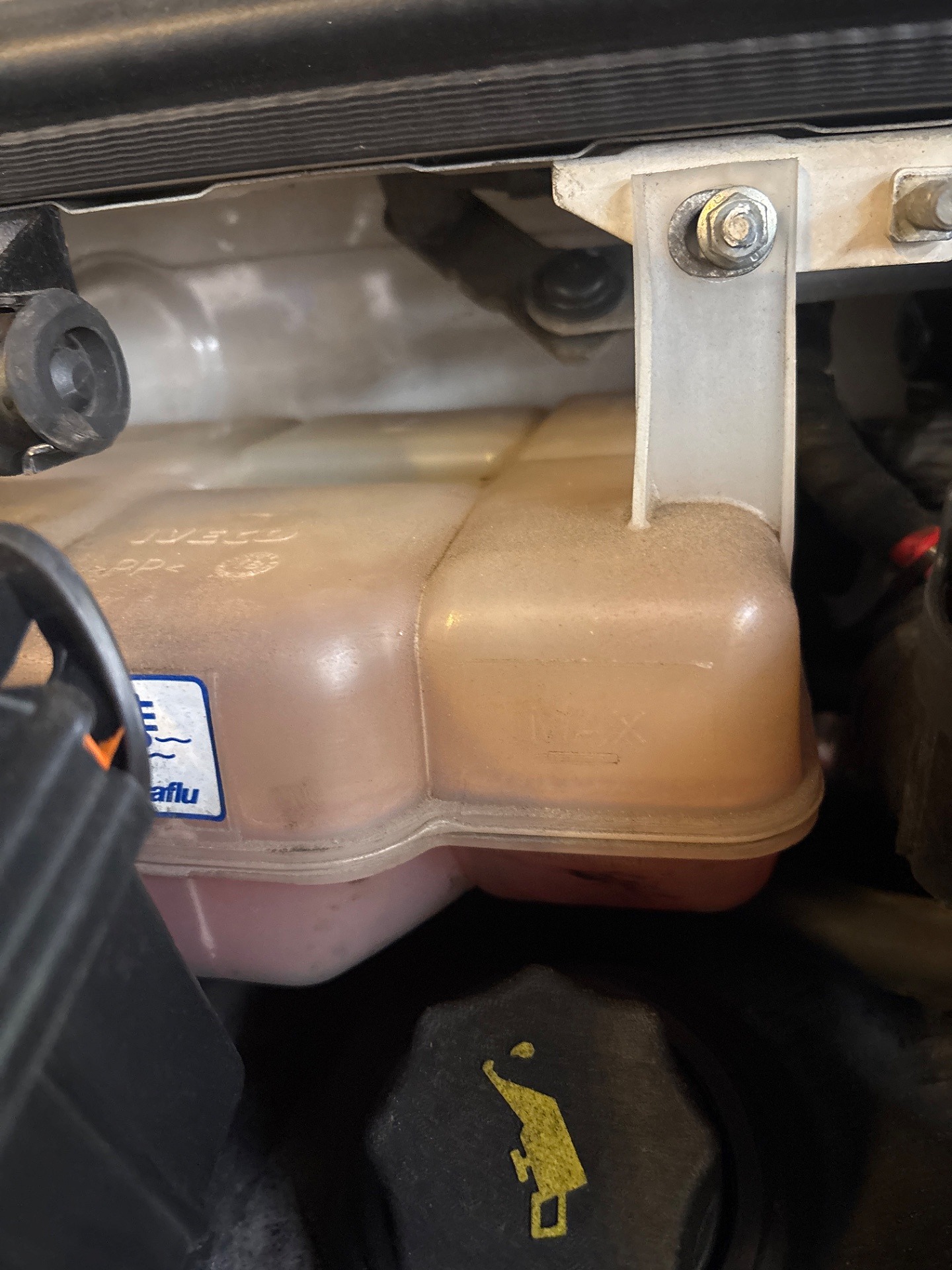 Poziom płynu chłodniczego - IVECO DAILY VI Furgon