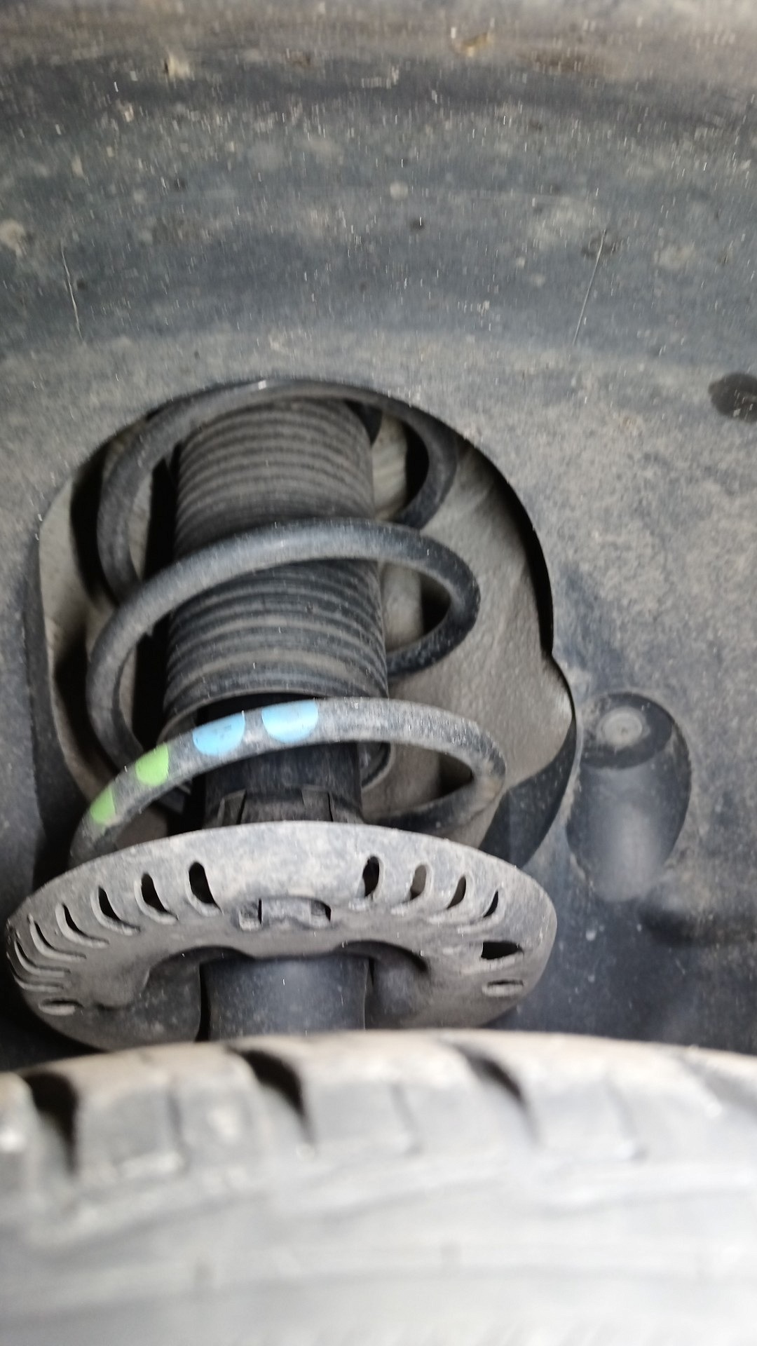 Stan sprężyn przedniej osi - VW UP!