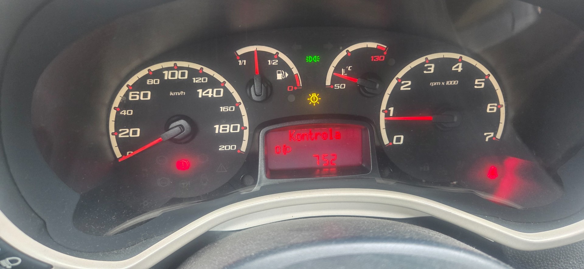 Komunikaty na desce rozdzielczej - FORD KA