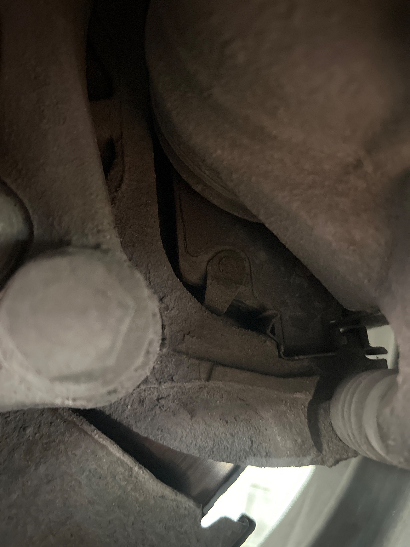 Stan klocków hamulcowych na przedniej osi - OPEL ASTRA J