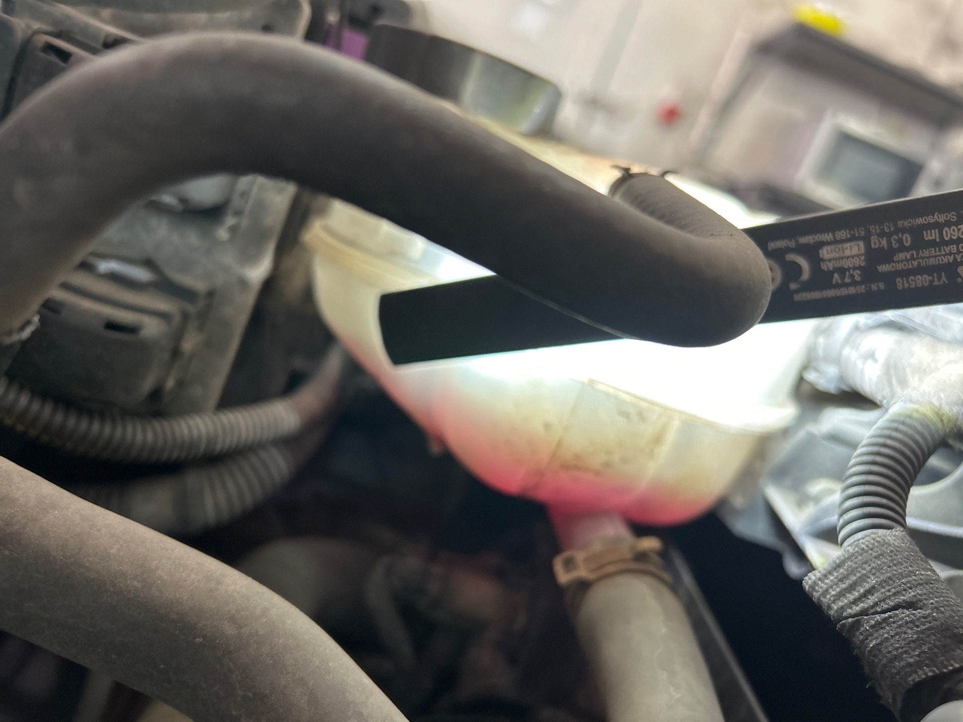 Poziom płynu chłodniczego - OPEL CORSA D