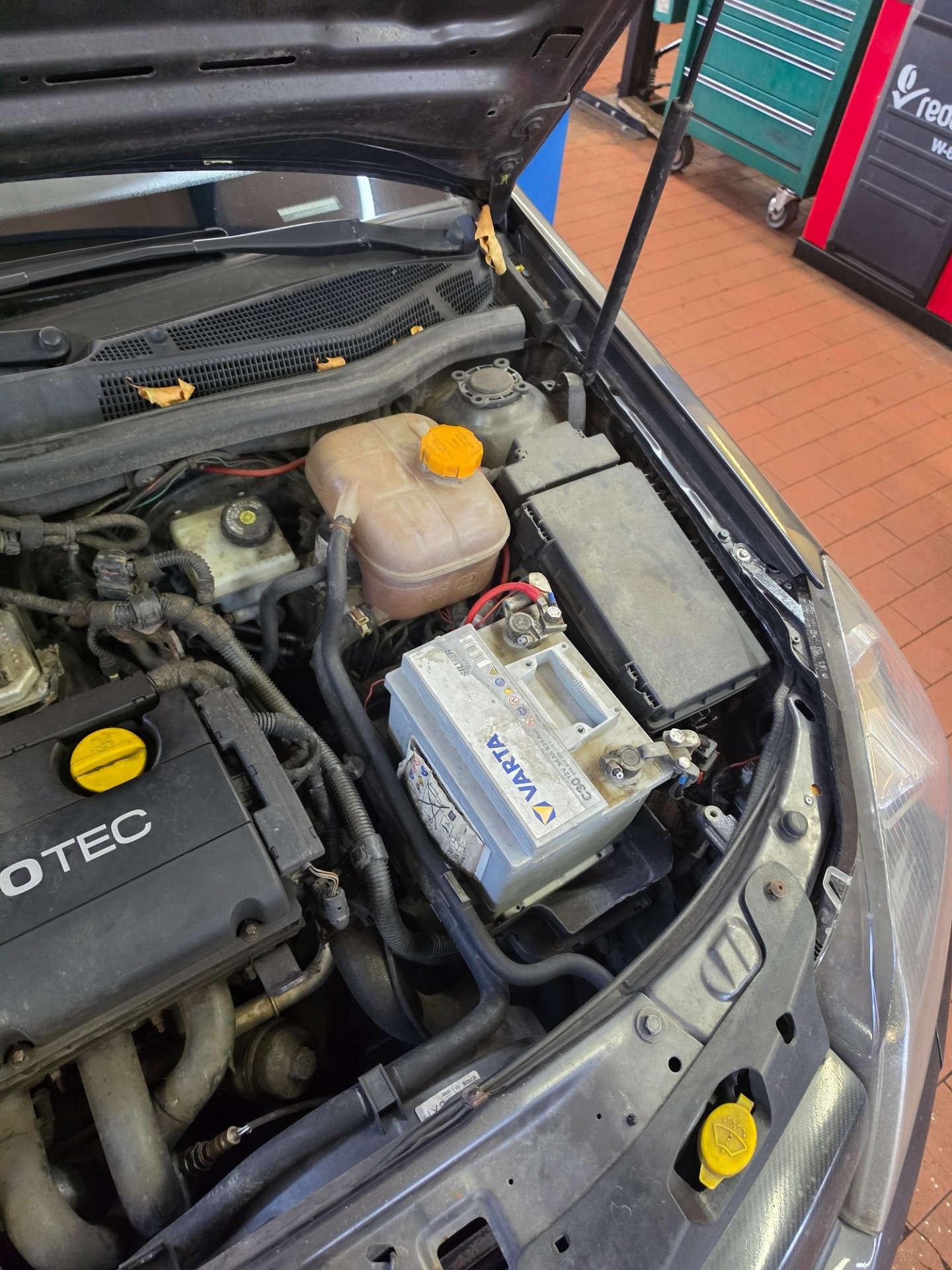 Informacja o wymianie oleju - OPEL ASTRA H GTC