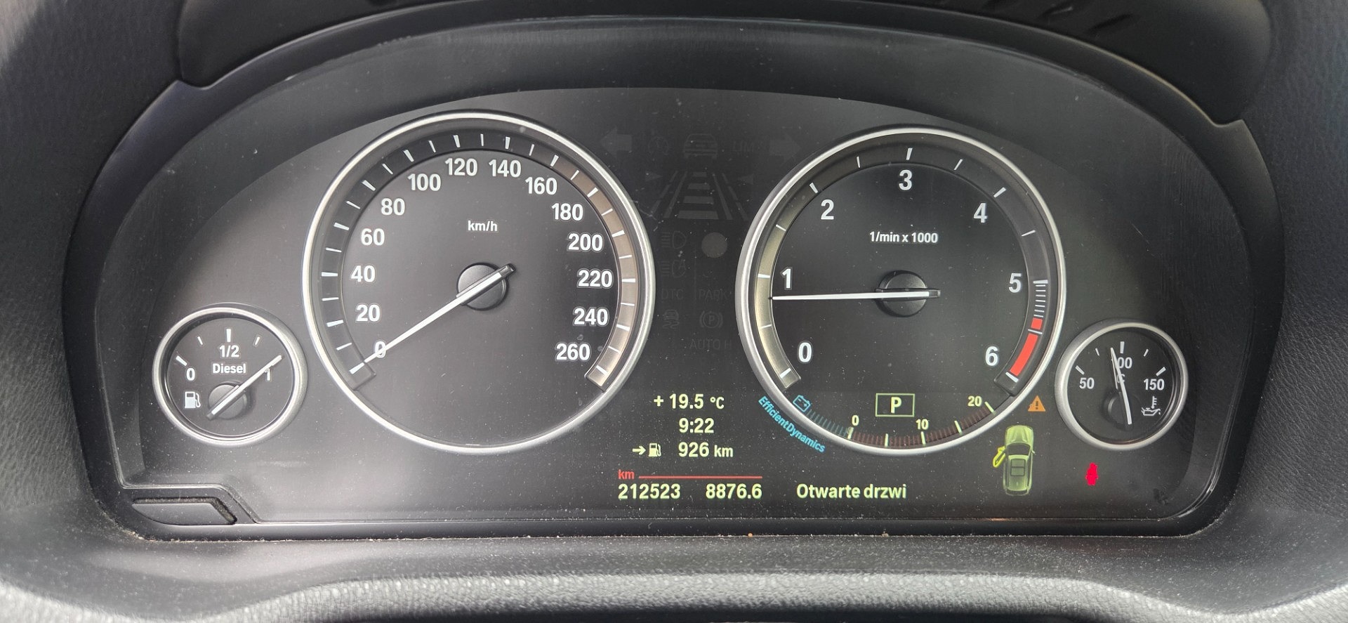 Komunikaty na desce rozdzielczej - BMW X3