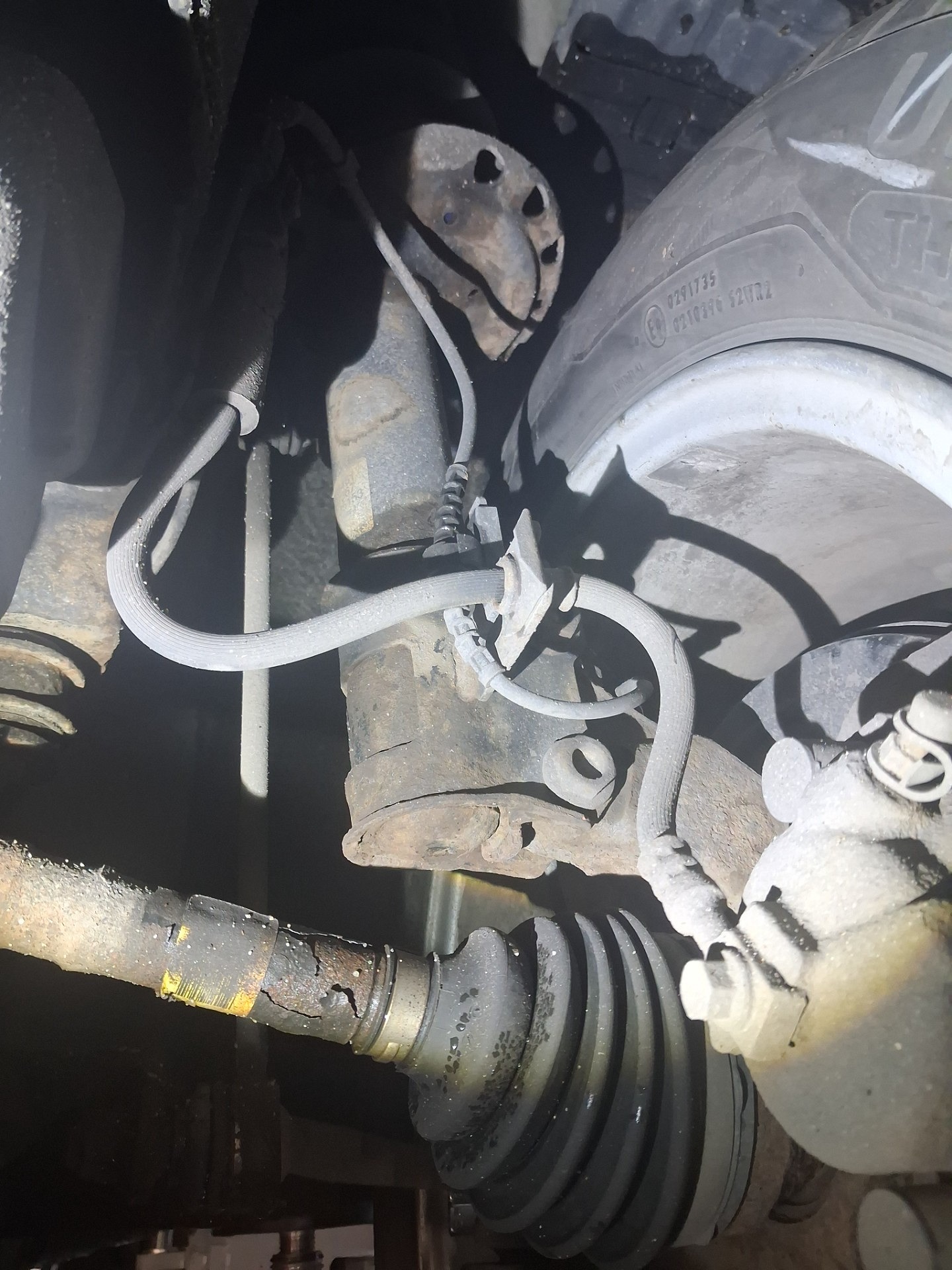 Przewody hamulcowe przedniej osi - OPEL MERIVA B Nadwozie wielkoprzestrzenne